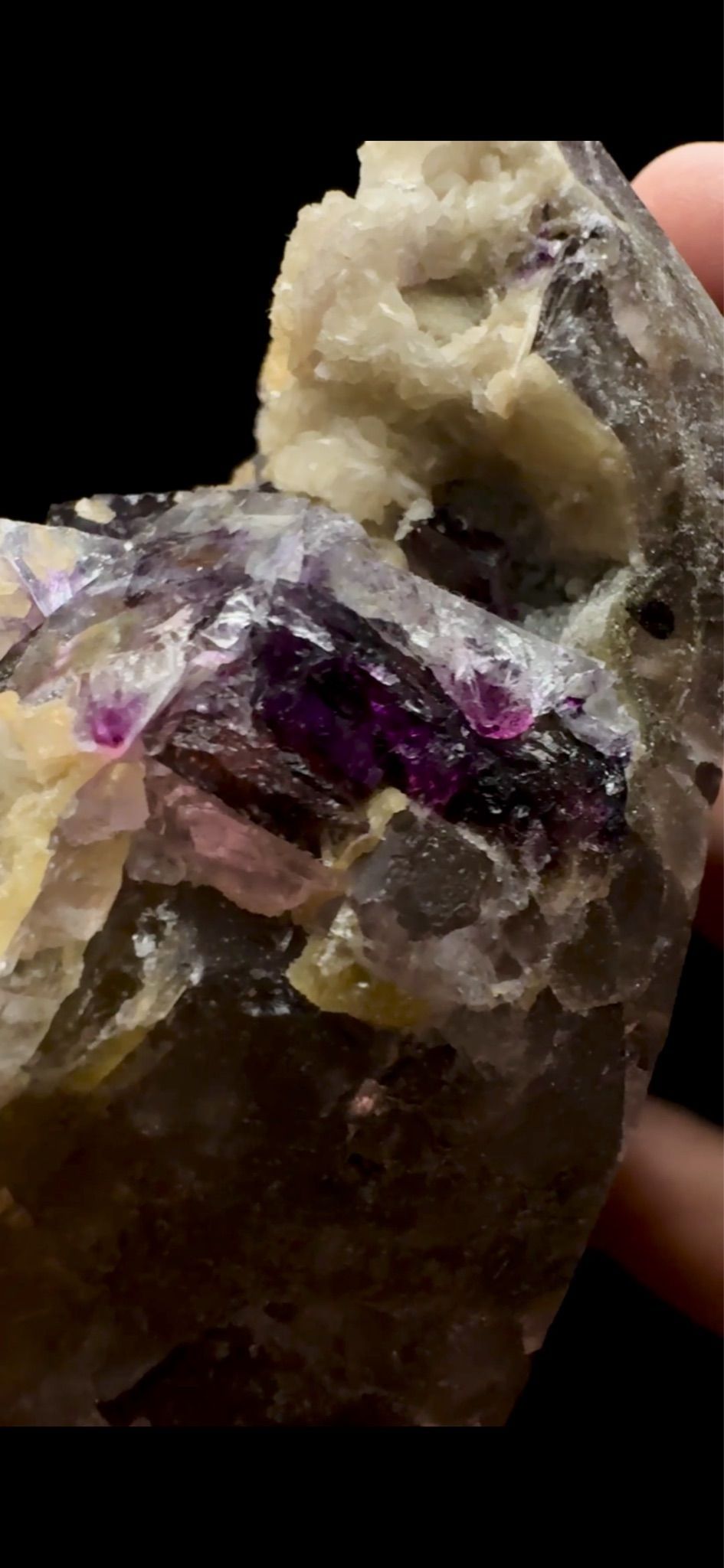 0534- Fluorite with Calcite