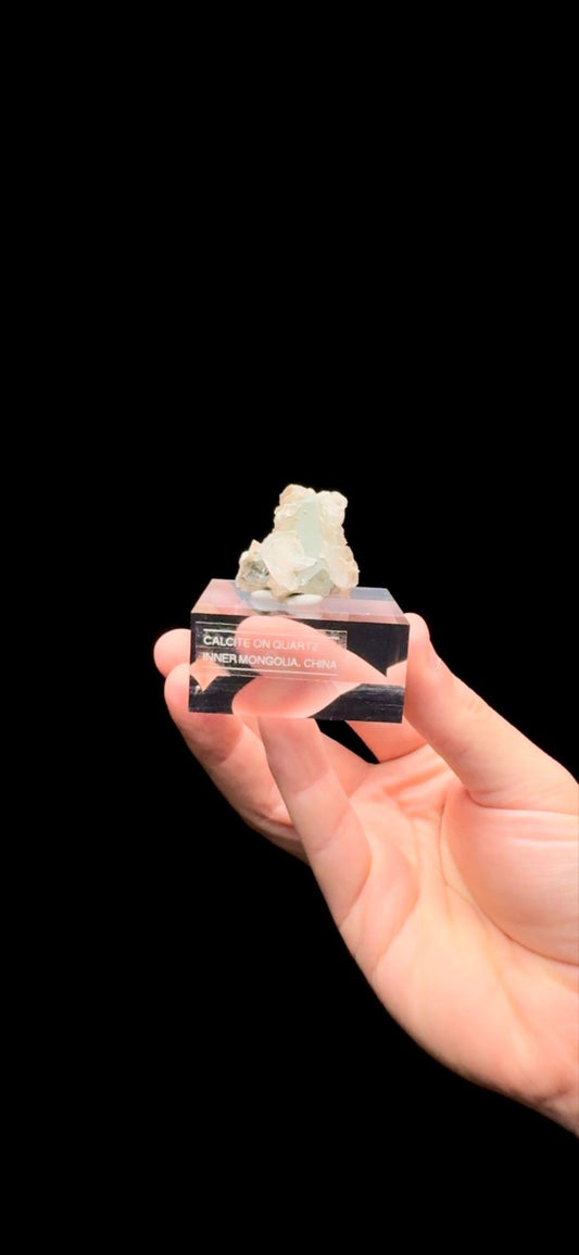 095- Calcite on Quartz