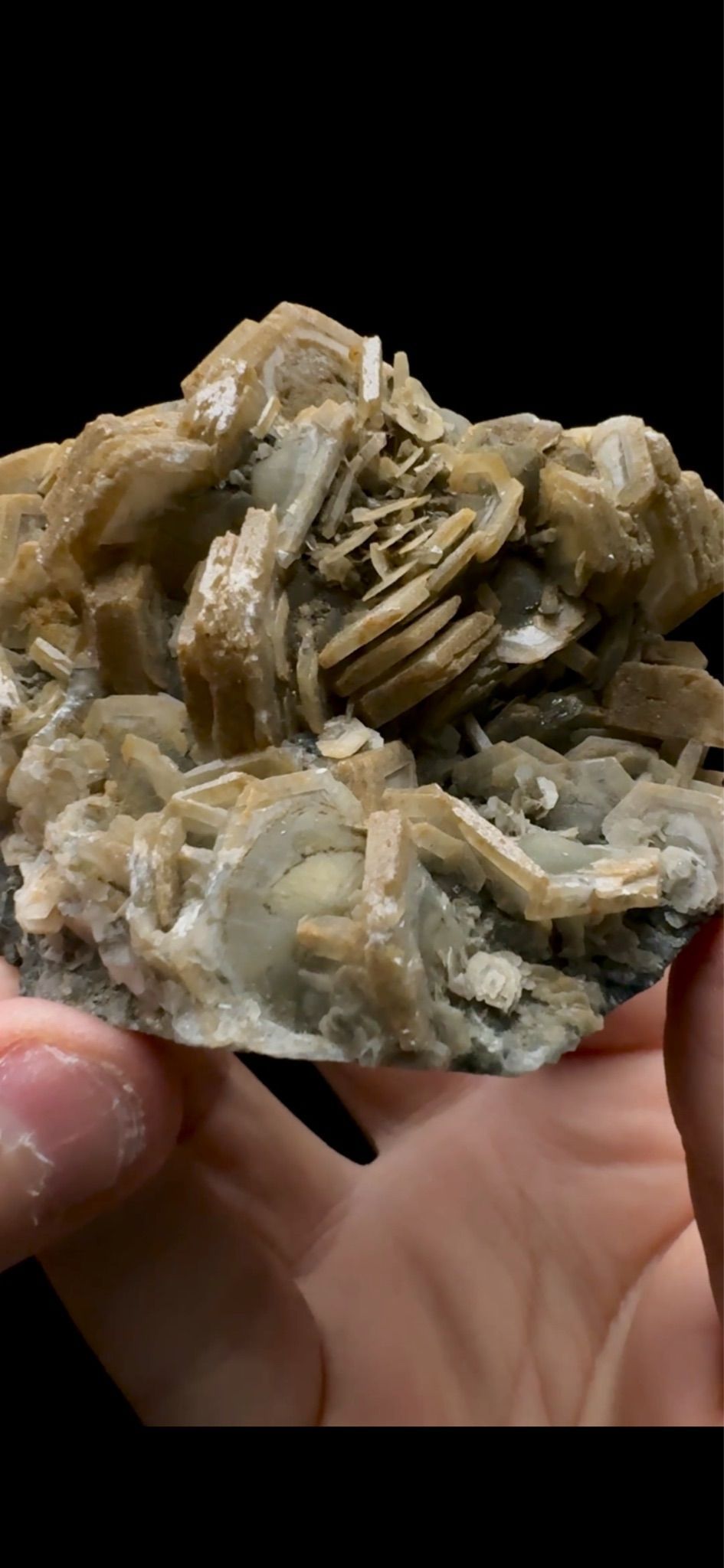 0599- Banana Calcite