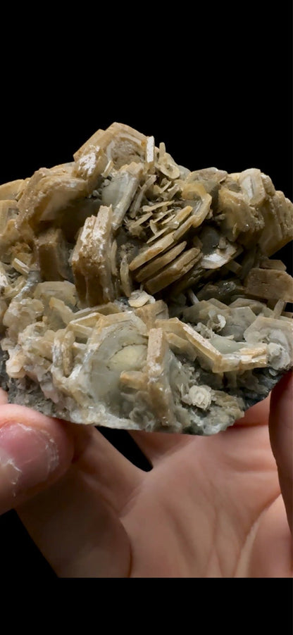 0599- Banana Calcite
