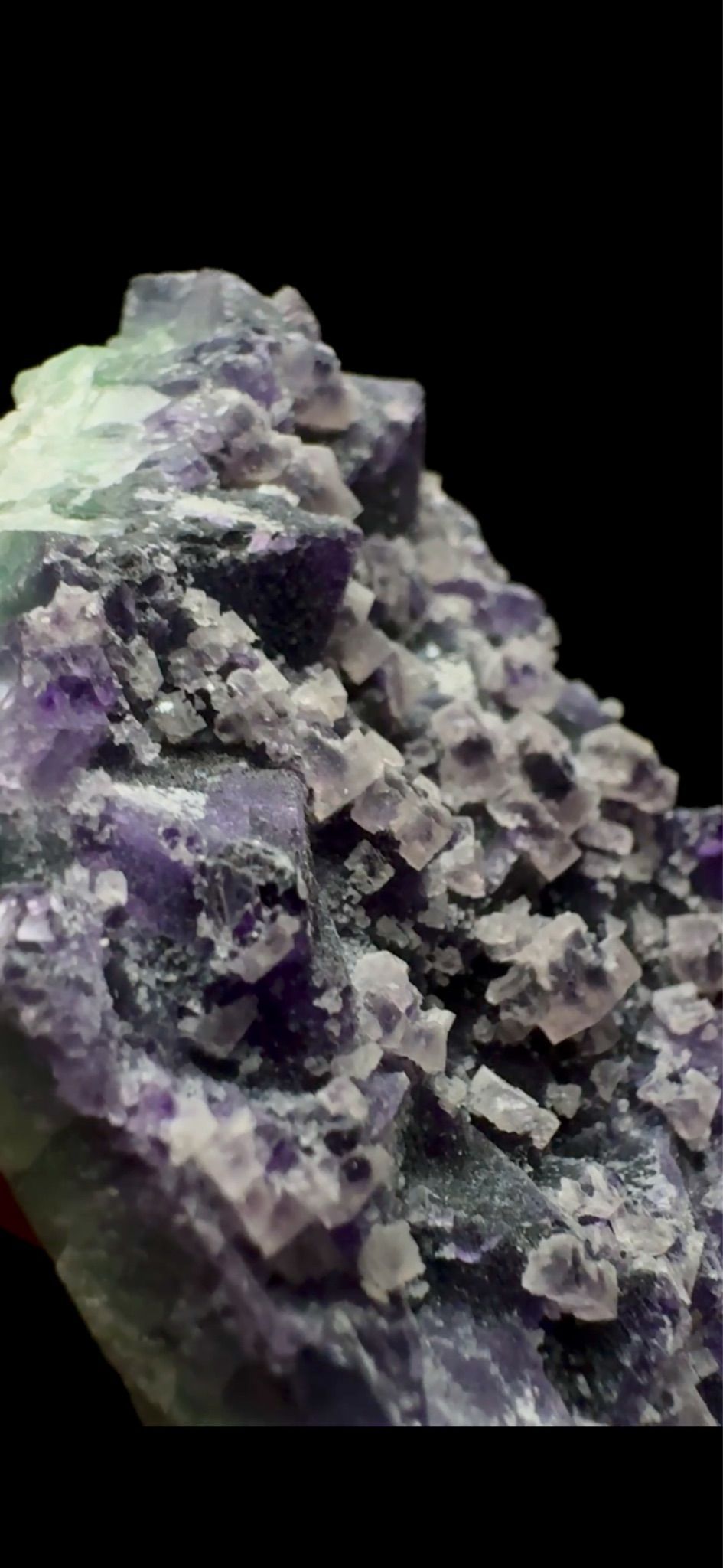 0547- Multigenerational Fluorite