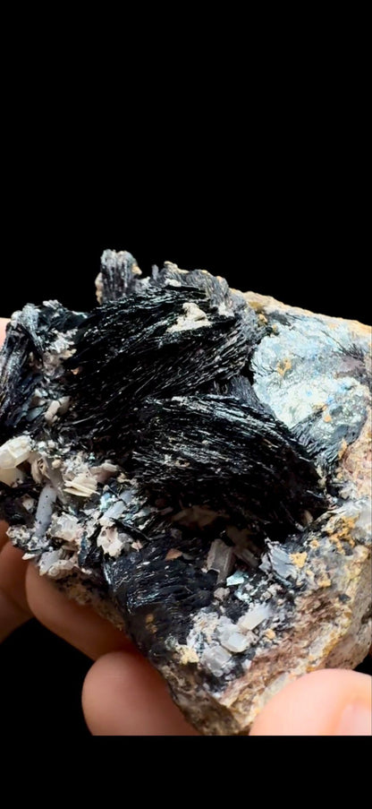 0715- Specularite (Hematite Rose)
