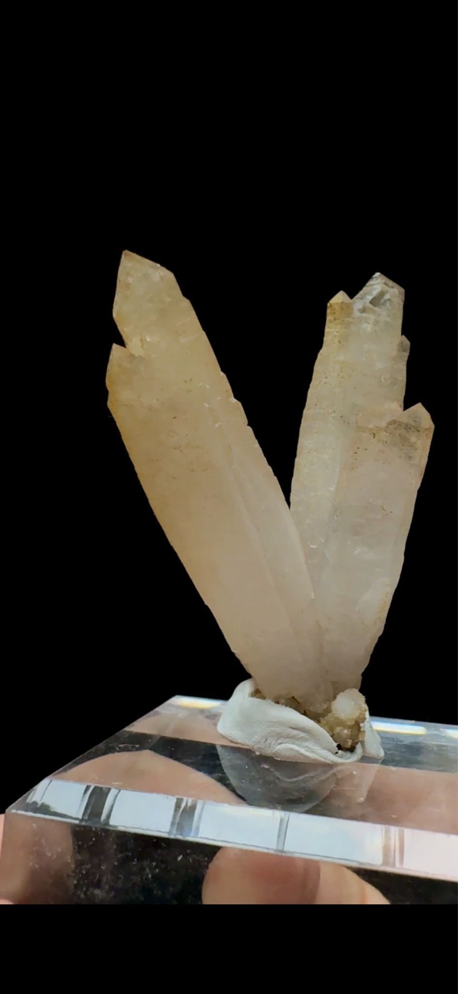 0566- Skeletal Quartz