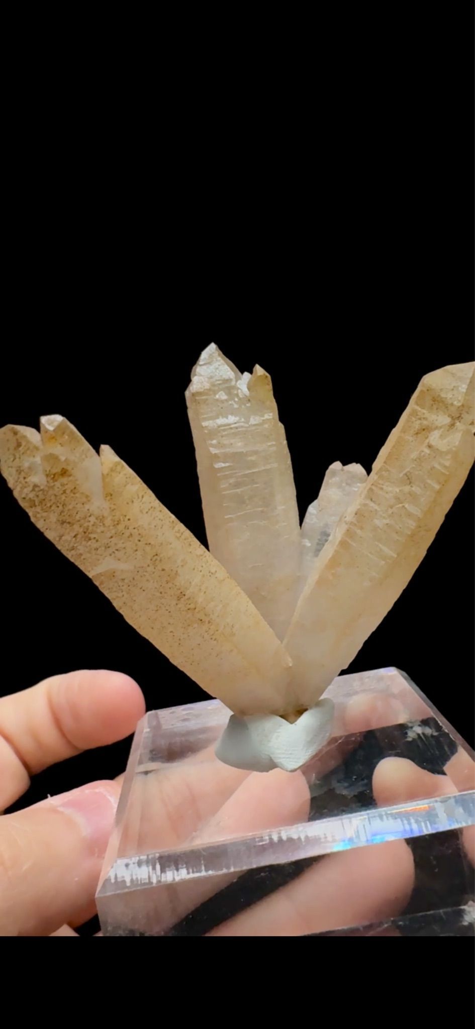 0566- Skeletal Quartz