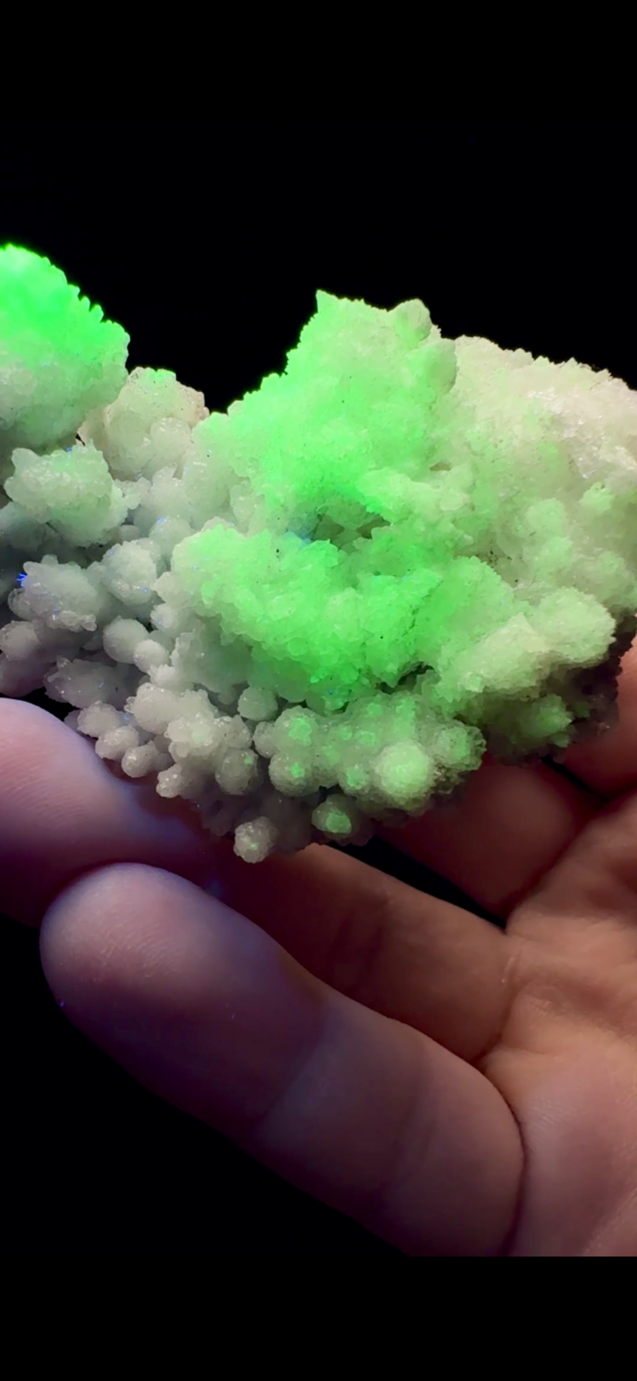 0529- Hydrozincite