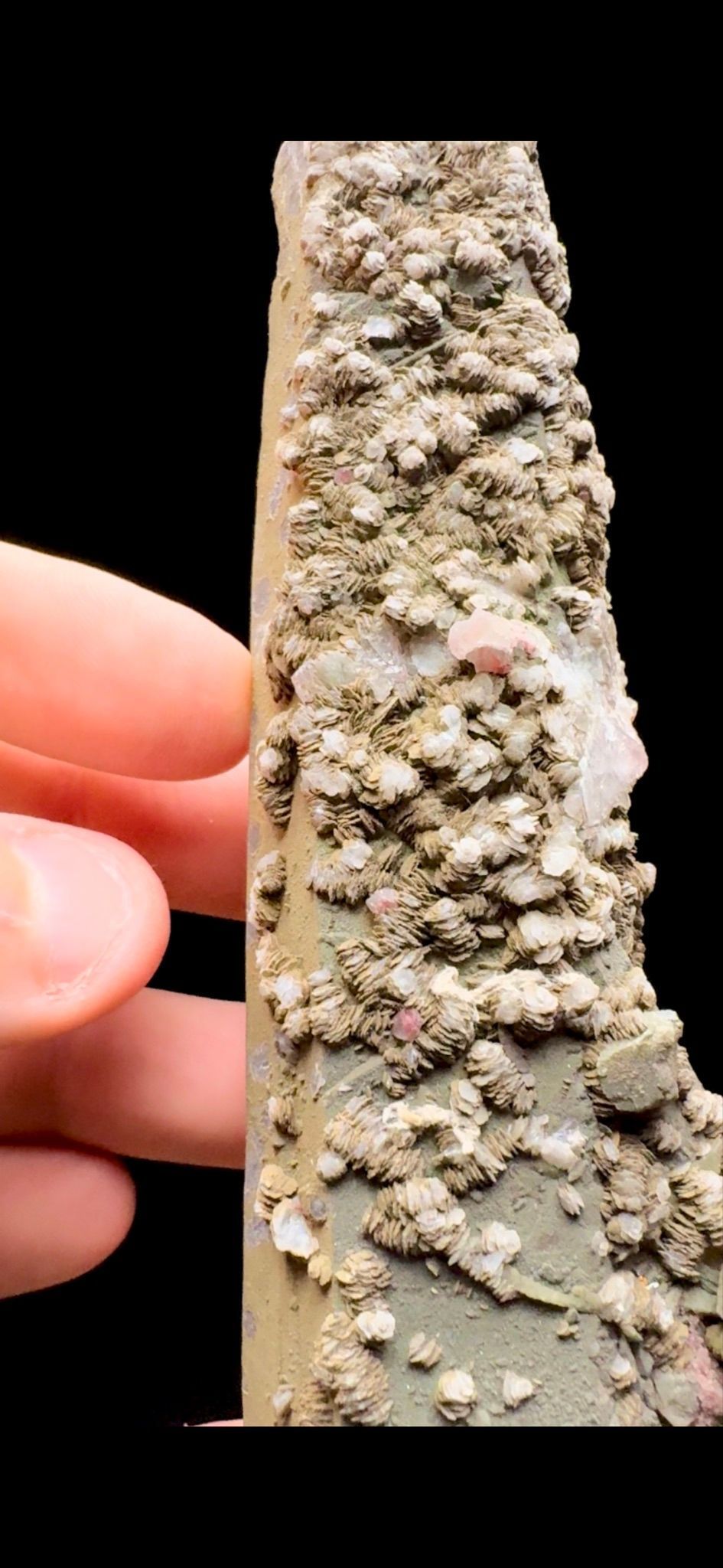 589- Calcite on Quartz