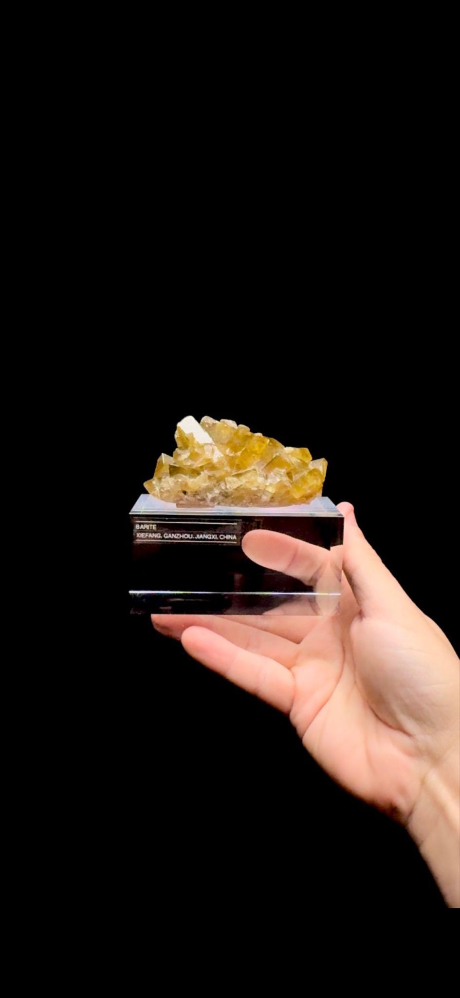 0443- Golden Barite