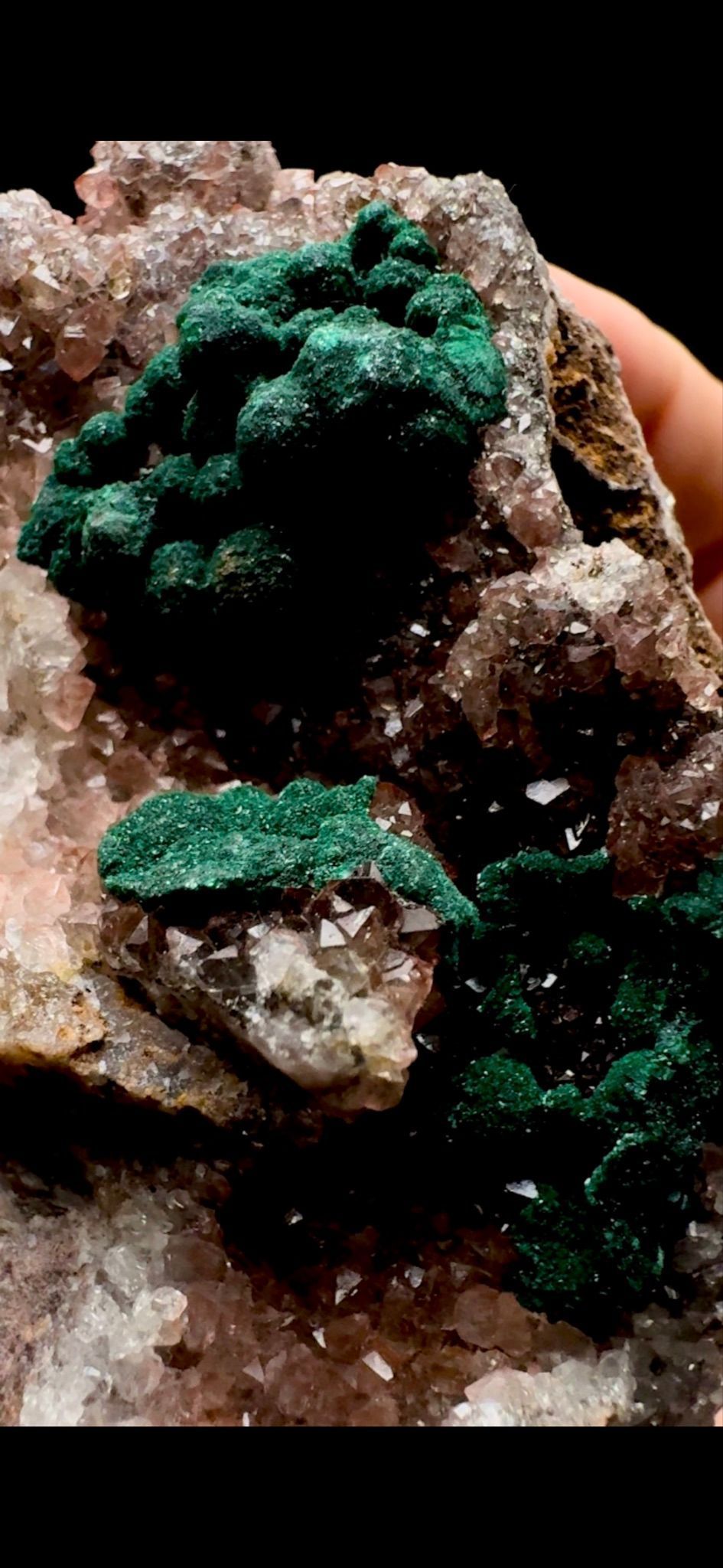 805- Malachite On Quartz