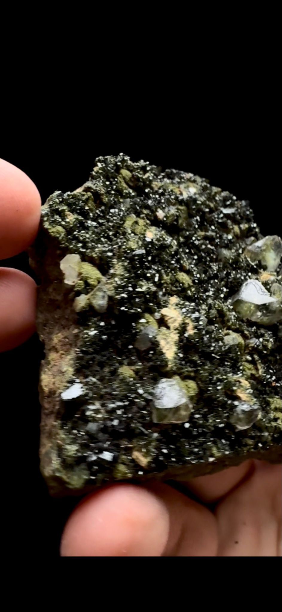 0361- Epidote on Quartz