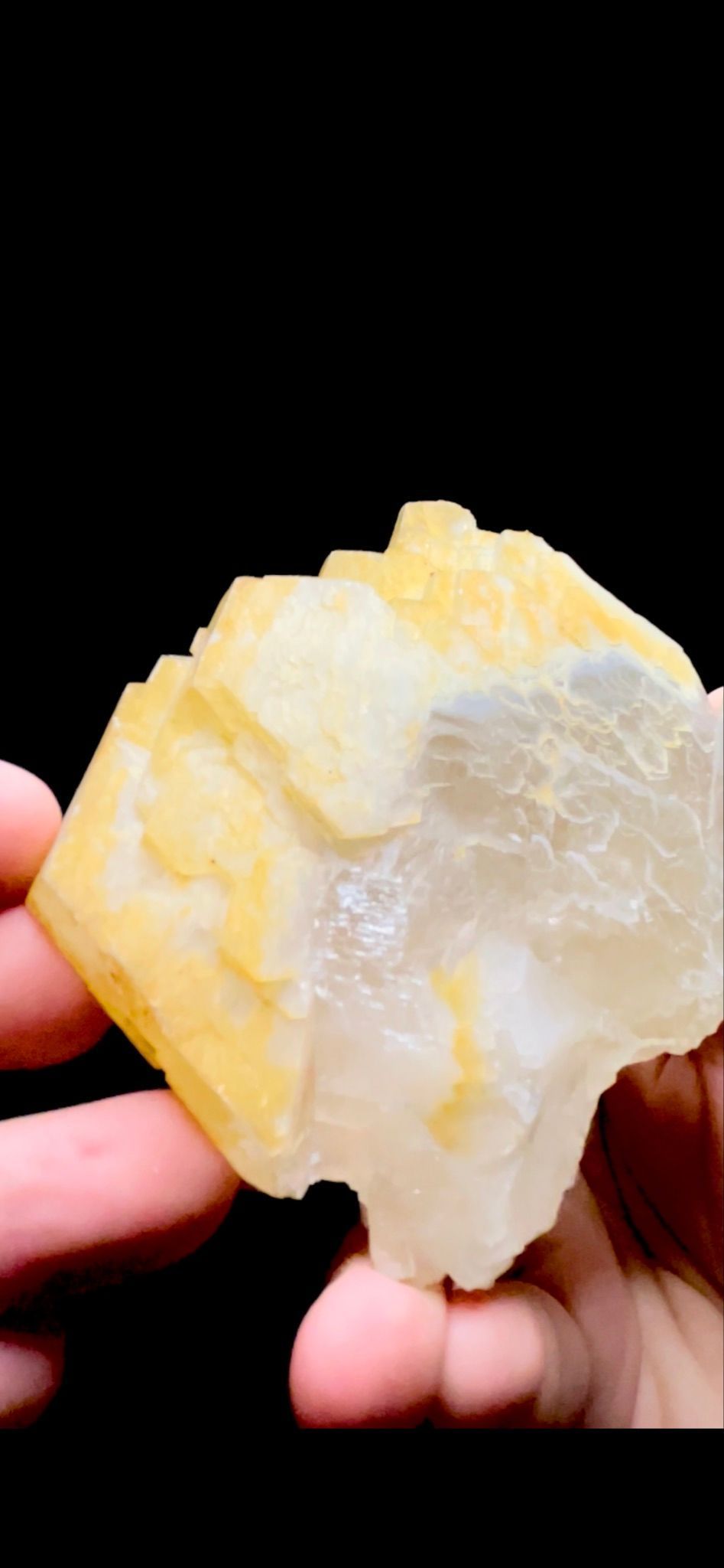 910- Mango Calcite
