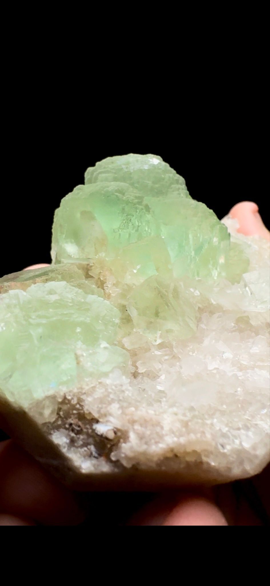 0414- Stepped Cubic Fluorite On Quartz