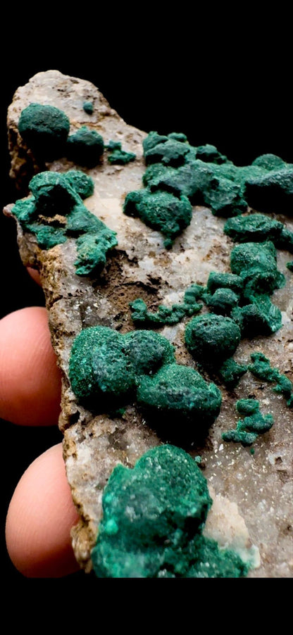 806- Malachite On Quartz