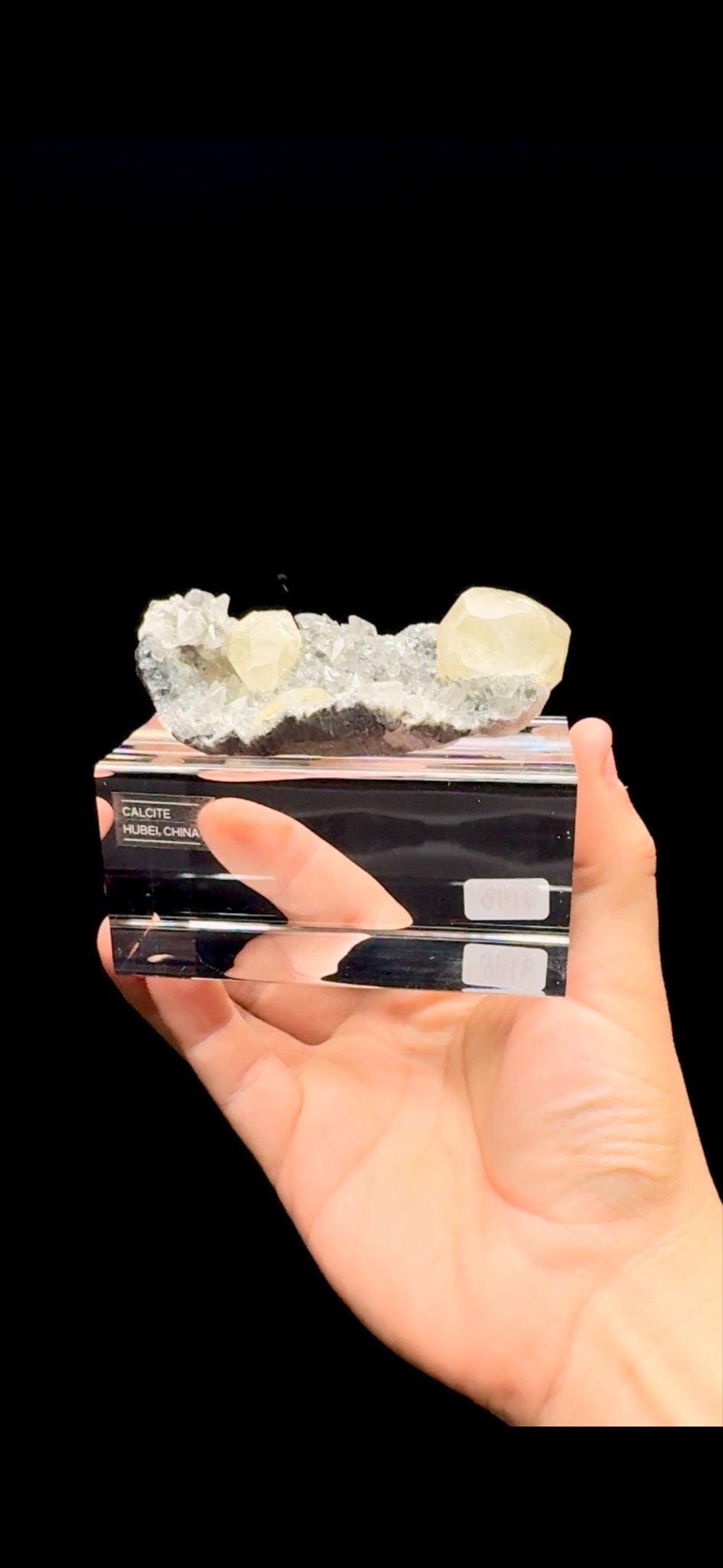 686- Calcite