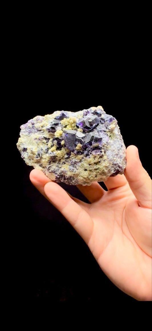 931- Fluorite with Mica