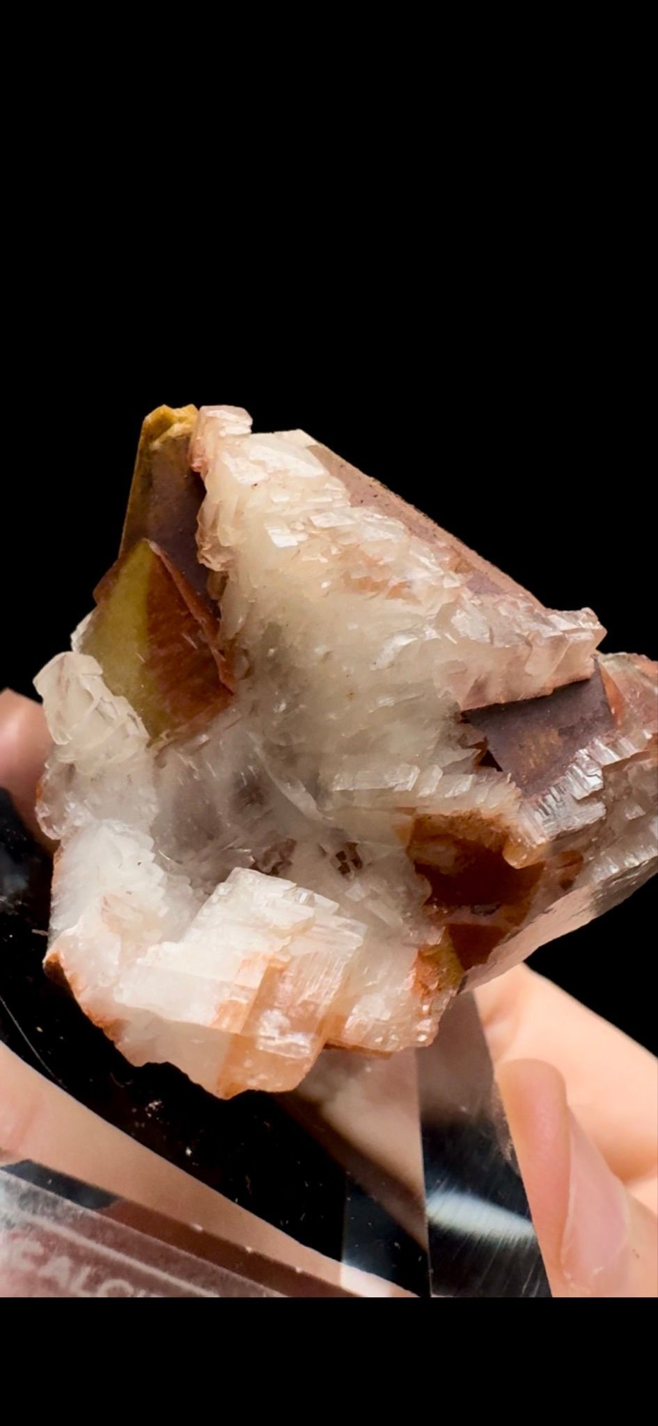0440- Dogtooth Calcite