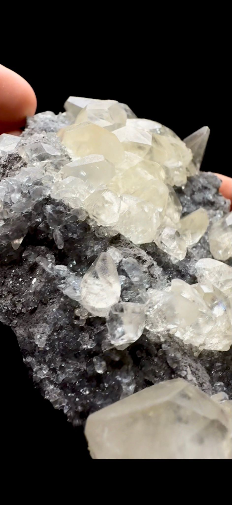 895- Benz Calcite