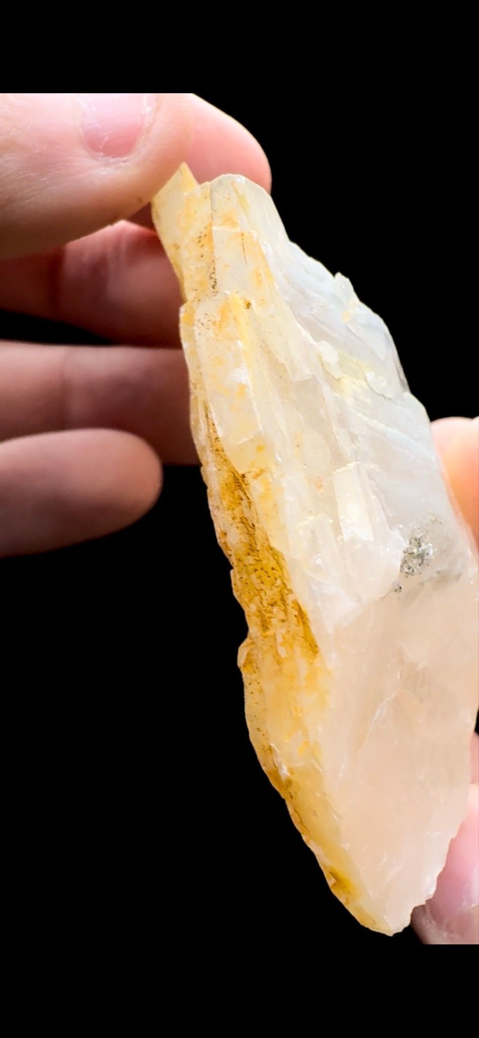 671- Mango Calcite
