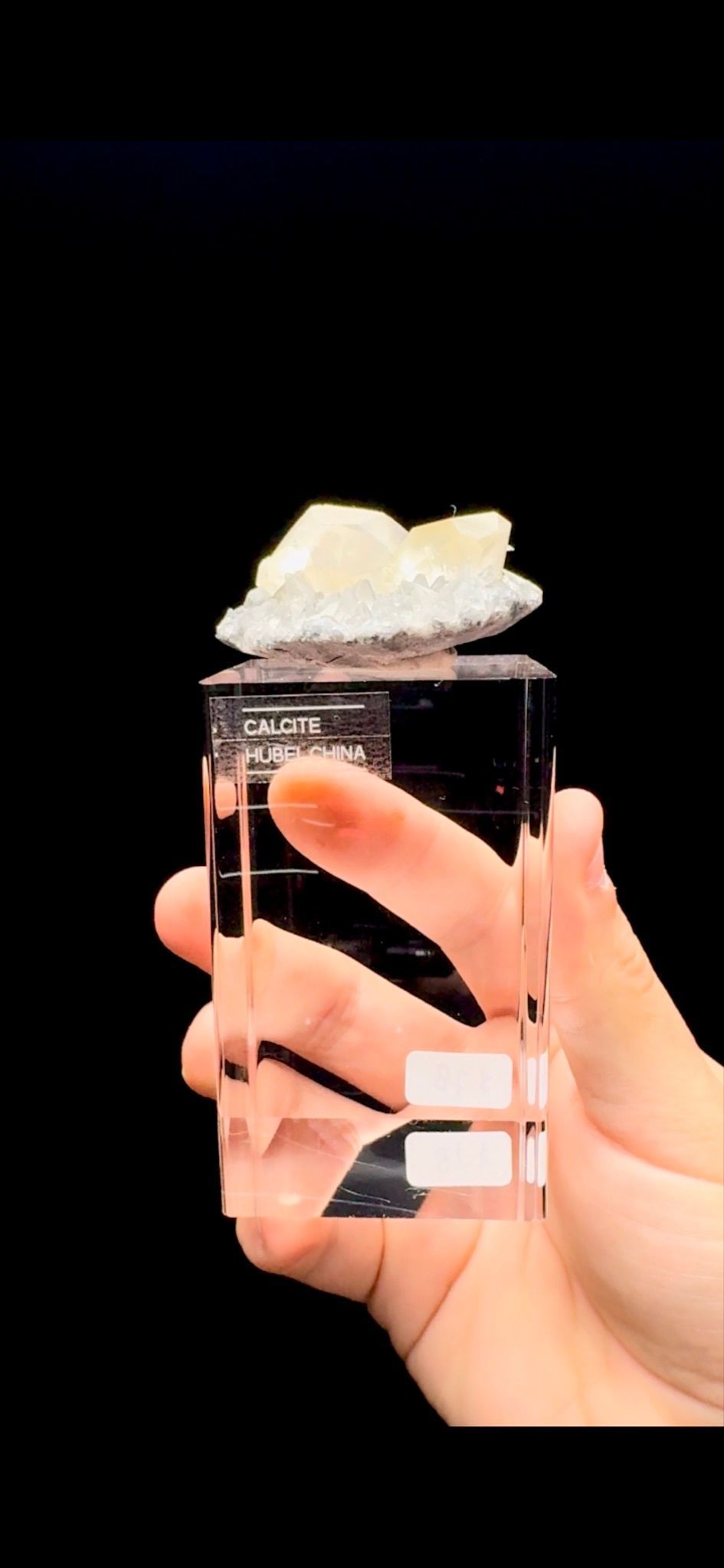 685- Calcite
