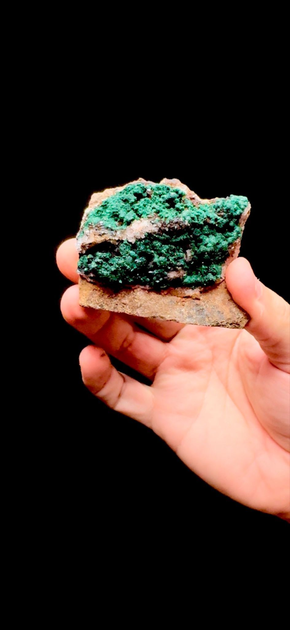 944- Malachite On Quartz