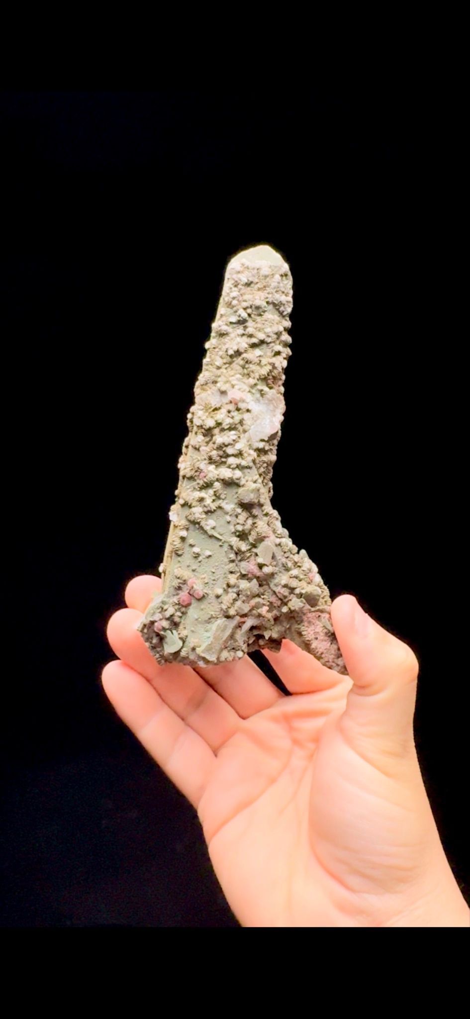 589- Calcite on Quartz