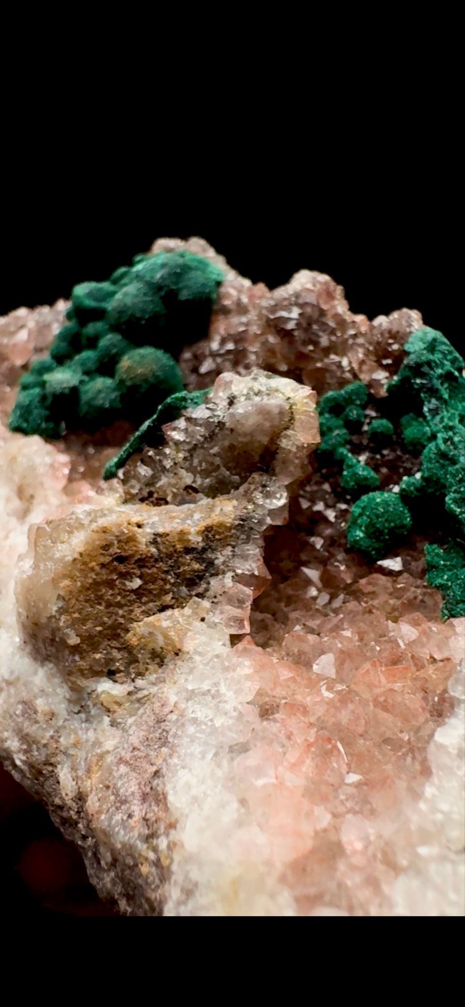 805- Malachite On Quartz