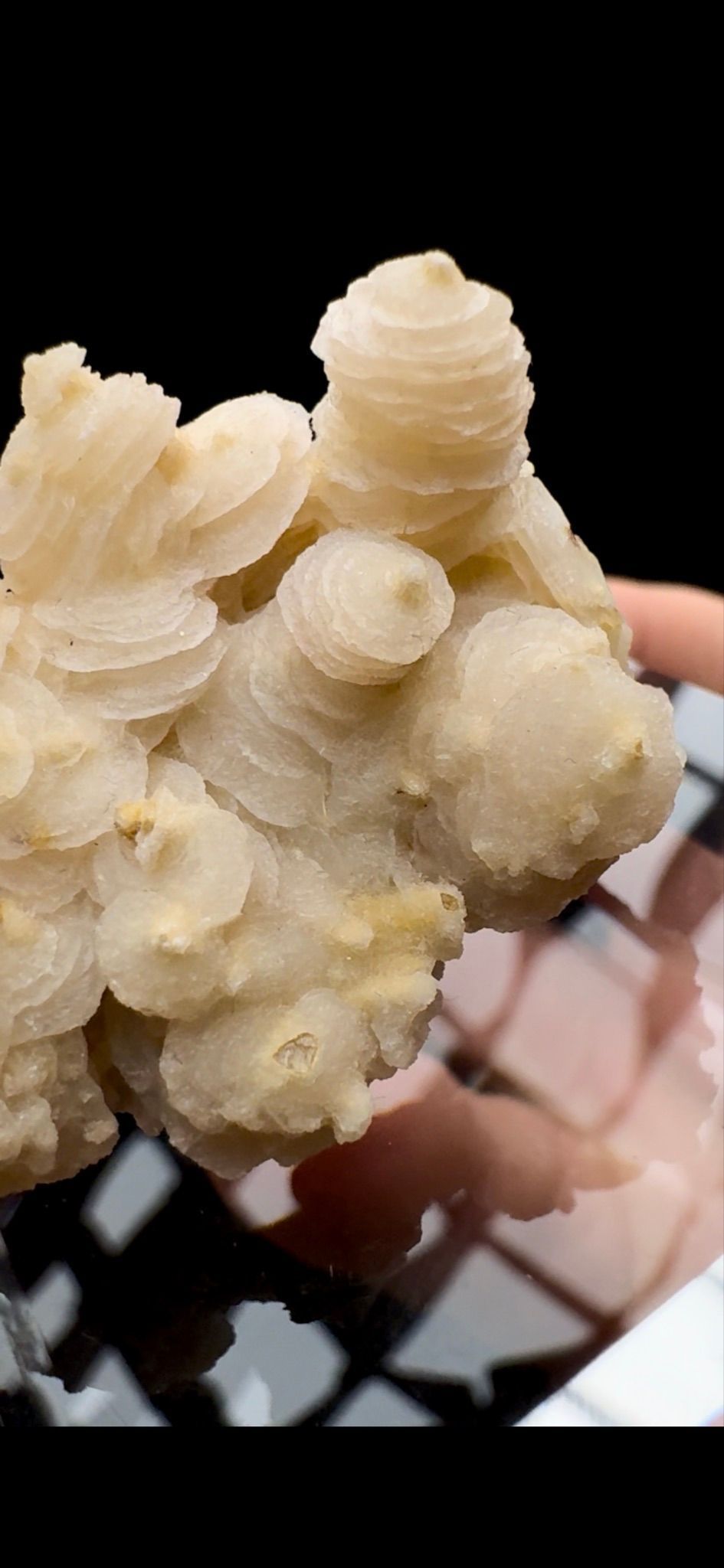 094- Calcite on Quartz