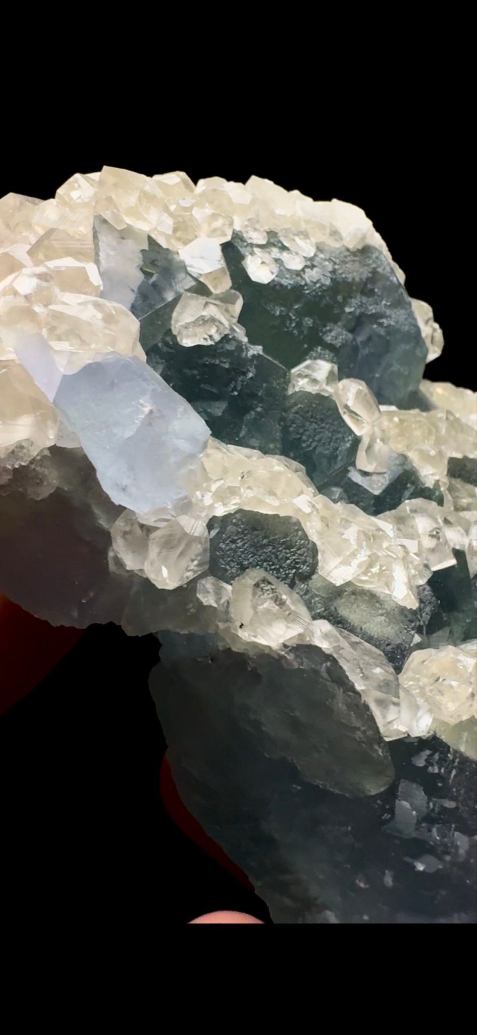 0412- Calcite on Fluorite