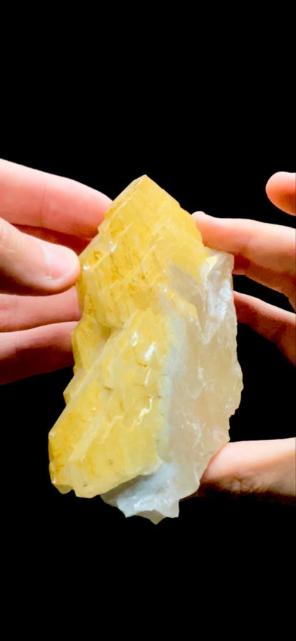 910- Mango Calcite