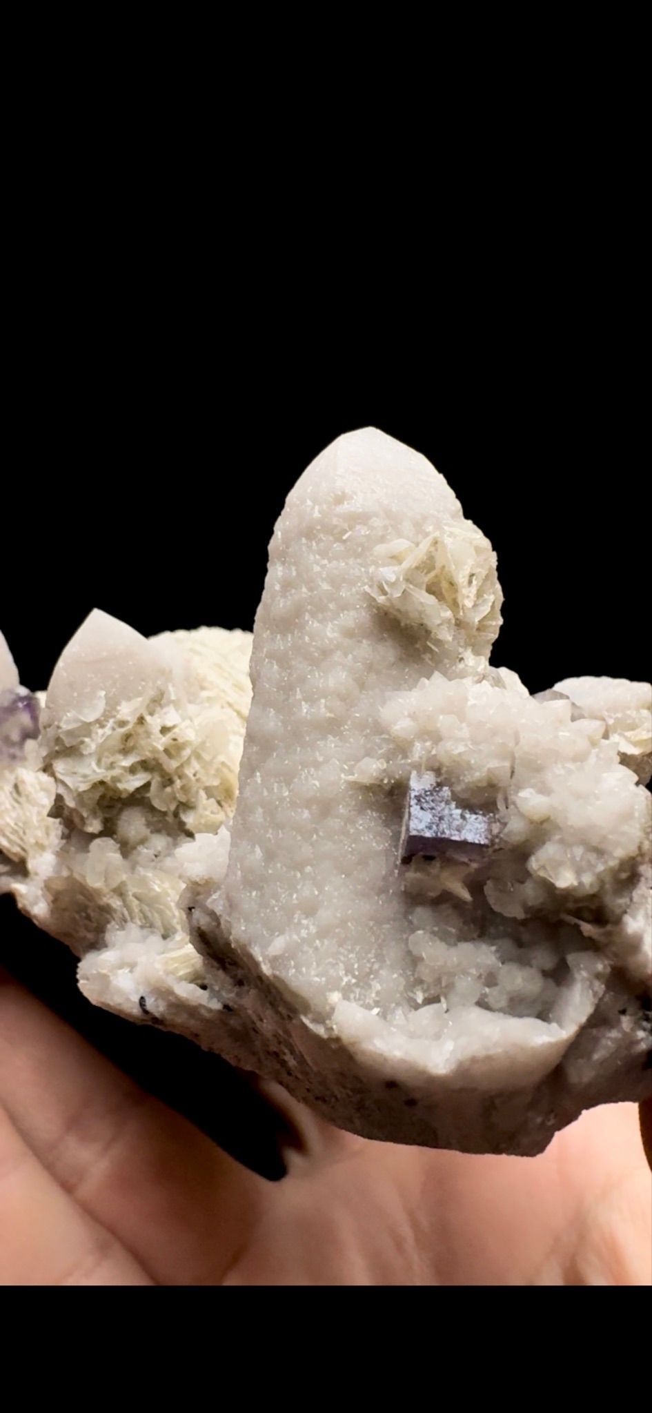 0430- Calcite, Fluorite and Quartz