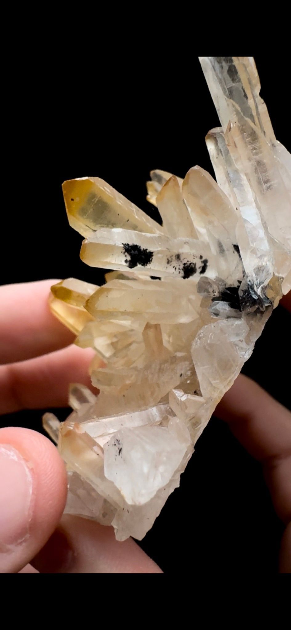 0468- Quartz With Specularite